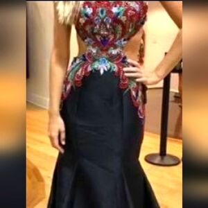 Camille La Vie floral embroidery  Evening  dress size 2